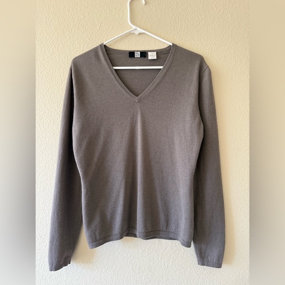 Avenue Women’s Charcoal V-Neck Sweater - Picture 2 of 9